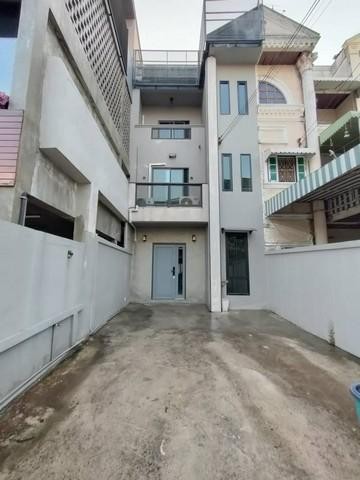 PO421 ให้เช่า โฮมออฟฟิศ  ซอยลาดพร้าว124  บางกะปิ รามคำแหง65 ใกล้MRTมหาดไทย ท่าเรือมหาดไทย FBT ม.ราม