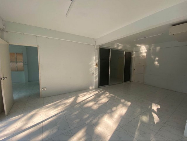 [B953]ให้เช่า 30k บ้านเดี่ยว ลาดพร้าว 34 (เกศรี) สามเสนนอก เขตห้วยขวาง เข้าซอยเพียง 100 เมตร ใกล้ รถไฟฟ้า MRTลาดพร้าว