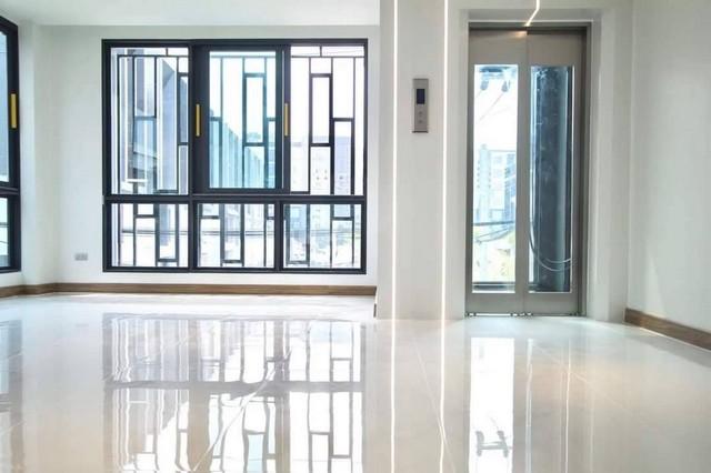 ให้เช่าโฮมออฟฟิศ 4 ชั้น ห้องมุม 240 ตรม JW เออร์เบิน สรงประภา-ดอนเมือง พร้อมลิฟต์แก้วส่วนตัว ย่านดอนเมืองสรงประภา ใกล้ ARL ดอนเมือง