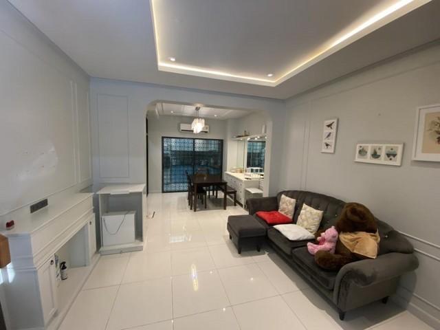 ให้เช่าทาวน์โฮม เสรีไทย 52 บ้านกลางเมืองลาดพร้าว-เสรีไทย 3ชั้น พื้นที่ใช้สอย 152 ตารางเมตร 3 ห้องนอน 3 ห้องน้ำ พร้อมเฟอร์นิเจอร์