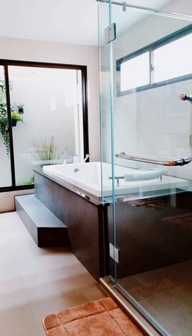 ขายบ้านเดี่ยว 3 ชั้น 65 ตรว. 5 ห้องนอน โครงการภัสสร วงแหวน-รามอินทรา หลังห้างแฟชั่นไอส์แลนด์