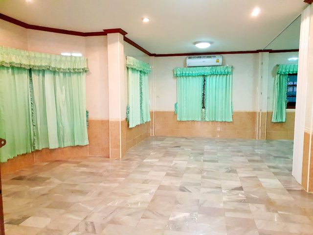 SALEขาย โรงแรม แปลงมุม บ้านสภาพสวย ตกแต่งบิวส์อินหรู หรา สไตล์ Luxury ..