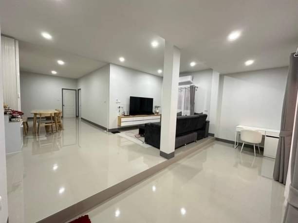 โซนแม่โจ้ ขาย 2.3 ล้าน 95 ตรว. บ้านชั้นเดียว สันทราย สไตล์โมเดิร์น หลังม.แม่โจ้ บ้านเนื้อที่กว้าง เฟอร์นิเจอร์ครบครัน พร้อมเข้าอยู่ได้เลย