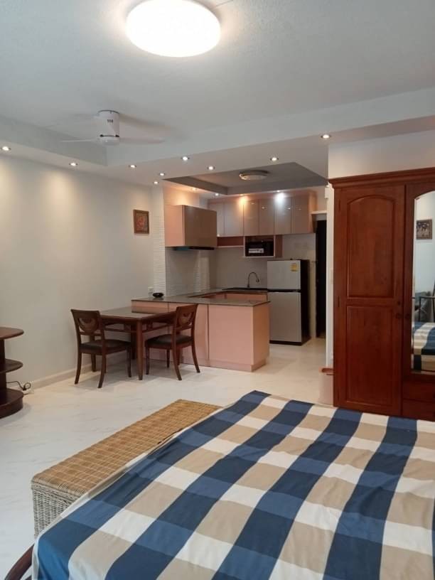 ขาย 1.65 ล. เชียงใหม่ริเวอร์ไซด์ คอนโด รีโนเวทใหม่ วิวสระว่ายน้ำ วิวแม่น้ำปิง บนถนนต้นยาง เชียงใหม่ - ลำพูน ใกล้ตลาดหนองหอย