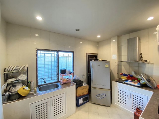 ให้เช่า  บ้านเดี่ยวหลังใหญ่ 2 ชั้น หมู่บ้าน ปิยวัฒน์ บางแสน