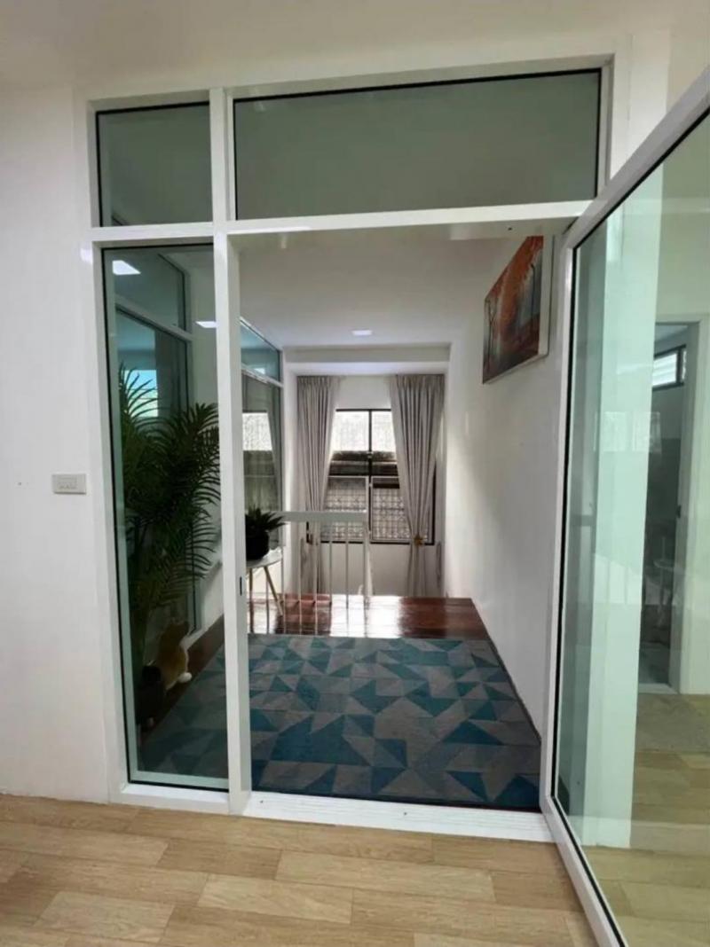 HR 5760 ให้เช่า บ้าน 2ชั้น ใกล้สถานีรถไฟฟ้าสายสีเหลือง ย่าน สวนหลวง พัฒนาการ