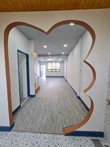 ขายหมู่บ้าน​รางบัววิลล์​  เทอดไทย​77​ แยก​ 5 บ้าน​เลขที่​37 บางหว้า