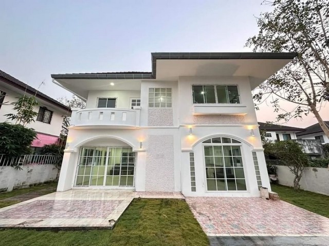 บ้านสวยสไตล์อิงลิช ในโครงการ สันนาเม็ง สันทราย     