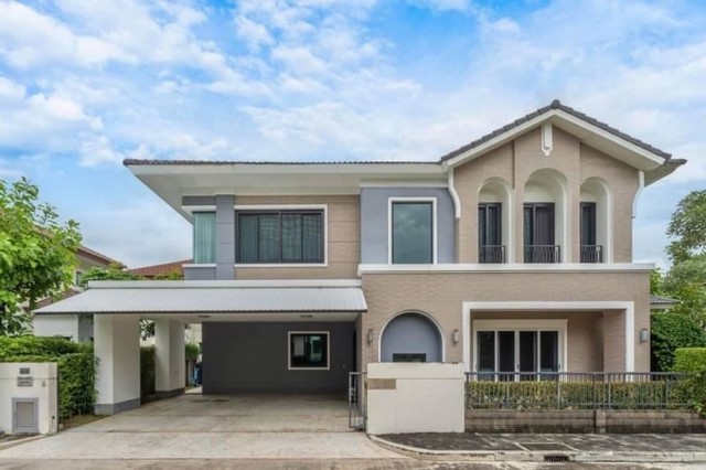 ลดราคาขาย บ้านหรู พื้นที่กว้าง วรารมย์แก้วนวรัฐ            