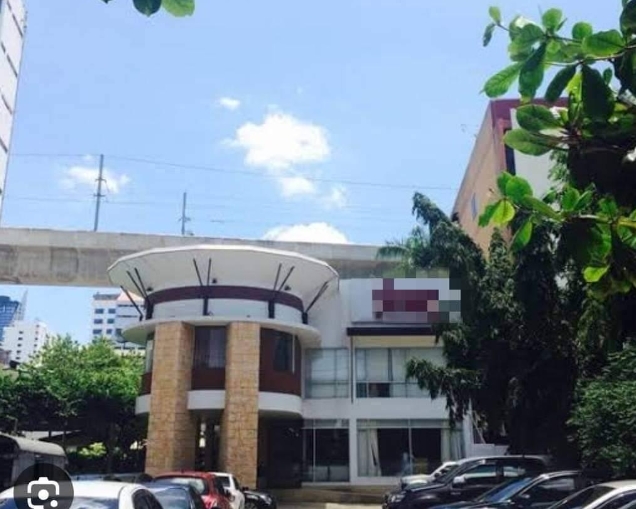 ให้เช่า อาคาร 2ชั้นพร้อมพื้นที่โชว์รูม สำนักงาน เนื้อที่ 1 ไร่ ติดถนนศรีอยุธยา พญาไท