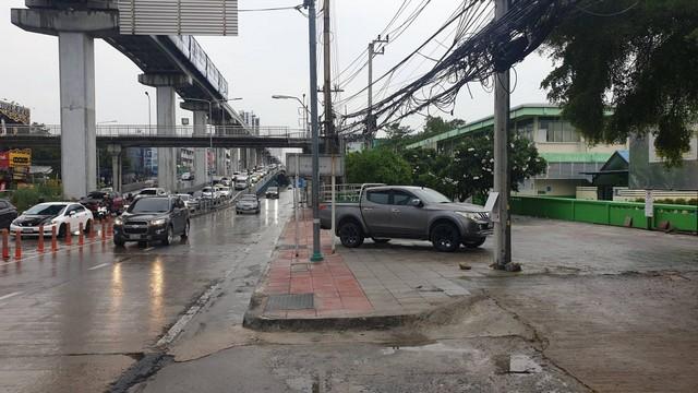 รหัสทรัพย์ R3014 ให้เช่า อาคารพาณิชย์ 3ชั้น 4คูหา ริมถนนศรีนครินทร์ ประเวศ