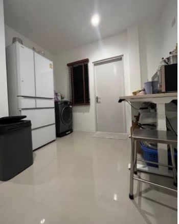 ให้เช่าบ้านเดี่ยว เวนิวพระราม9 เนื้อที่61 ตร.ว.4ห้องนอน 3ห้องน้ำ