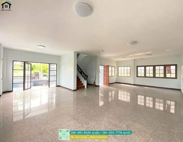 หมู่บ้านชมวิว ถนนบางบอน5 เพชรเกษม 81 หลังใหญ่ ใกล้ ร.ร.สารสาสน์วิเทศหนองแขม