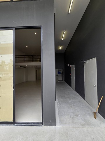 ขายดาวน์ Shop ชั้นครึ่ง ใต้คอนโด นิว คอร์ คูคต สเตชัน ติด BTS สถานีคูคต