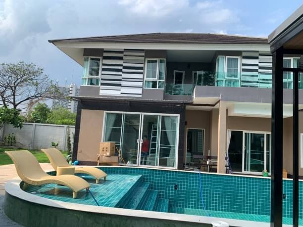 ให้เช่า 60,000 บาท ขาย 9.5 ล้าน 6 นอน 6 น้ำ บ้าน 2 ชั้น หลังใหญ่ กาญจน์กนก 12 สารภี เฟอร์นิเจอร์ครบครัน เดินทางสะดวก