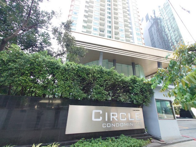   รายละเอียดเพิ่มเติม Code ID : D031  ราคาขาย 3,992,400  บาท- พื้นที่ใช้สอย :    39.61- จำนวนห้อง : 1 ห้องนอน 1 ห้องน้ำ   - ชั้น : 17- อาคาร : 1 พิกัดทรัพย์ : https://maps.app.goo.gl/H7Gzd2nuq3nsGX3P7    สถานที่ใกล้เคียง- ใกล้MRT สถานีเพชรบุรี , รถไฟฟ้า BTS สถานีนานา- ใกล้ Airport Link มักกะสัน , ท่าเรือนานาเหนือ , โรงพยาบาลพระราม 9 - ใกล้ โรงเรียนเซนต์ดอมินิก , เซ็นทรัลพระราม 9สอบถามเพิ่มเติม/นัดชมโทร. 097-419-5982(พลอย)โทร. 096-932-4624(ออมสิน)Line : @panaya (มี@ด้านหน้า)