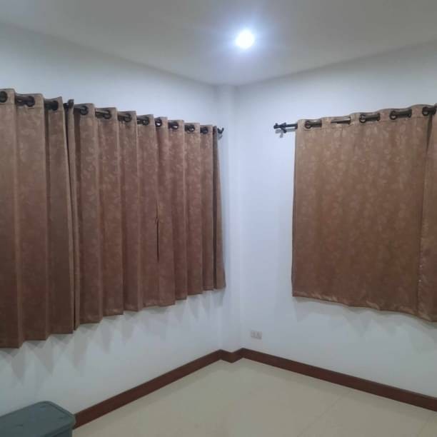 โซนสันผีเสื้อ ขาย 2.5 ล้าน 65 ตรว. บ้านชั้นเดียว อำเภอเมือง ใกล้เมือง ห่างจากศาลากลาง 2.5 กม. เดินทางสะดวก เพียง 3 นาที ถึง มีโชคพลาซ่า