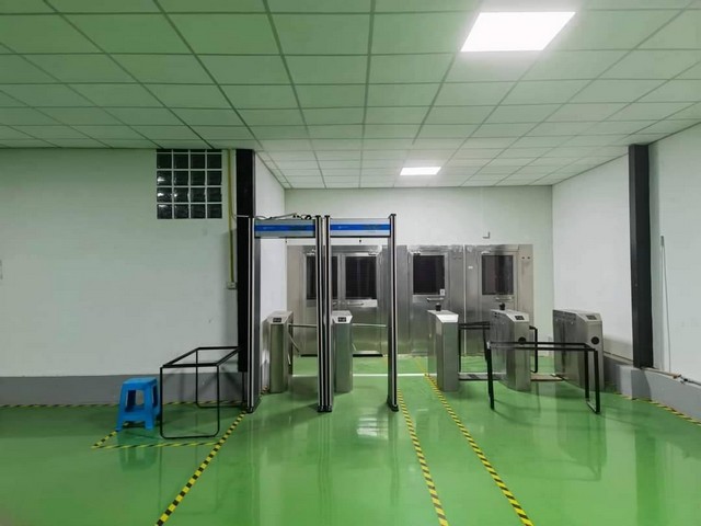 รหัสC6079 ให้เช่าและขาย โรงงานพร้อมอาคารสำนักงาน มีห้องพัก รถใหญ่เข้าได้ โคกขาม สมุทรสาคร