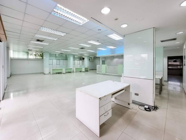 รหัสC6076 ให้เช่าอาคาร 3ชั้น มีชั้นดาดฟ้าและใต้ดิน ริมถนนเพชรเกษม เหมาะทำสำนักงาน คลีนิค ร้านอาหาร คาเฟ่