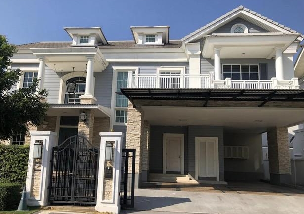  ให้เช่าและขายบ้านเดี่ยวหรู  นาราสิริ บางนา กม.10 ตรงข้ามเมกะบางนา