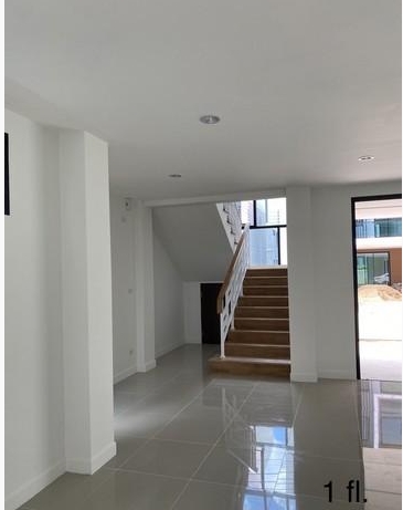 ให้เช่าโฮมออฟฟิต4ชั้น  เดอะเบส วิลล่า กิ่งแก้ว บางพลี ใกล้สนามบินสุวรรณภูมิ