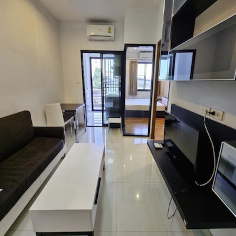 ขายคอนโด V twin เดินทางสะดวก ใกล้ห้าง พร้อมหิ้วกระเป๋าเข้าอยู่ จะซื้ออยู่เอง ปล่อยเช่าทำรายวันได้  เก็งกำไรก็คุ้มมาก