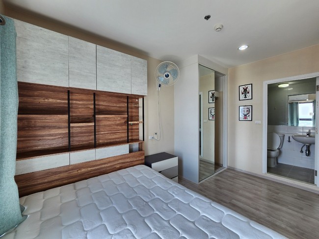 s0114 ขาย  Plum Condo Central Station 2  ห้องสวย พร้อมอยู่ ที่ตั้ง: ติดเซ็นทรัลเวสต์เกต ริมถนนรัตนาธิเบศร์ขนาด: 26 ตรม.  1 ห้องนอน 1 ห้องน้ำชั้น 34 สนใจชมทรัพย์ /สอบถามCALL : 0615659566LINE : @differthailand (ซื้อ,เช่า)LINE : @differestate (ฝากขาย ,ฝากเช่า----------------DIFFER ESTATE CO.,LTD.เป็นบริษัทจดทะเบียนถูกต้องตามกฎหมายให้บริการรับฝากขาย เช่า ซื้อ อสังหาริมทรัพย์ ทุกชนิด>คอนโดใหม่ที่ใกล้ central westgate ที่สุดและ สถานีรถไฟฟ้าสายสีม่วง สถานีแยกบางให