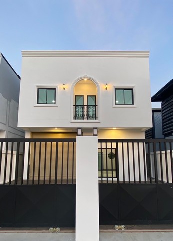 ให้เช่าและขายโกดัง โรงงาน สำนักงาน พื้นที่ 256 ตรม เนื้อที่ 82 ตรว ย่านลาดหลุมแก้ว บางบัวทอง 