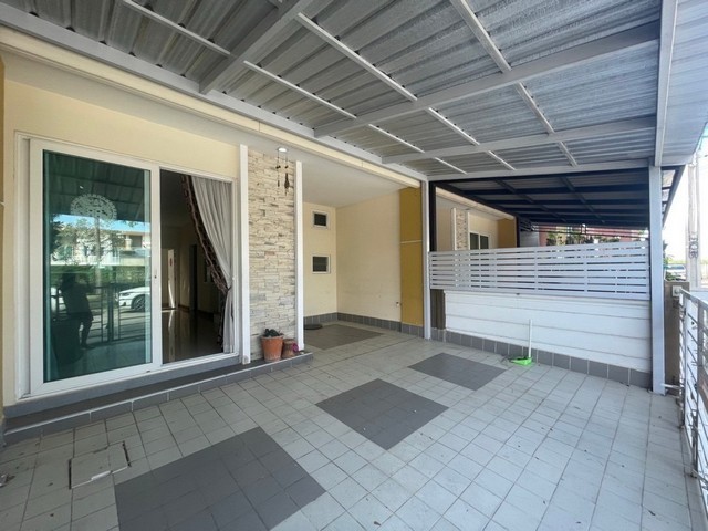 PO443ให้เช่า ทาวน์โฮม 2 ชั้น หมู่บ้าน โกลเด้นทาวน์ สุขาภิบาล5  ราคาเช่า 16,000 บาท