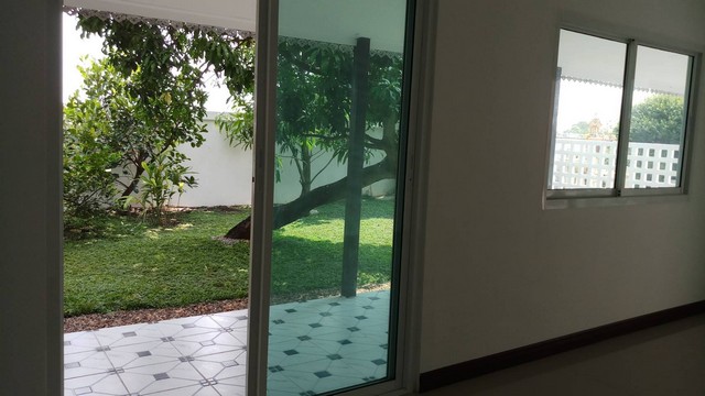 ขายบ้านหลังริมทุ่งนา มีสวน อารมณ์บ้านเดี่ยว บรรยกาศดี โครงการพฤกษา 3  บนถนน ซอยวัดลาดปลาดุก อำเภอบางบัวทอง จังหวัดนนทบุรี