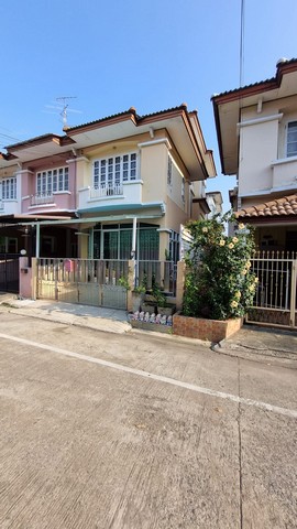 [B963]ให้เช่า 18k ทาวน์โฮม 3 ชั้น เล่นระดับ หมู่บ้านสรานนท์ ลาดพร้าว 101 ซอย 50  คลองจั่น เขตบางกะปิ ใกล้รถไฟฟ้าสายสีเหลือง ทาวน์โฮม 3 ชั้น 24 ตร.วา พื้นที่ใช้สอย 180 ตร.ม  2 ห้องนอน 2 ห้องน้ำ 1 ห้องชั้นลอย 1 นั่งเล่นสูงโปร่ง 1 ห้องอาหาร 1 ห้องครัว 1 ห้องเก็บของ แอร์ 3 เครื่อง เครื่องทำน้ำอุ่นลัดออกได้หลายเส้นทาง ลาดพร้าว เลียบทางด่วนเอกมัย-รามอินทรา,  นวมินทร์, วงแหวนตะวันออกบางปะอิ�