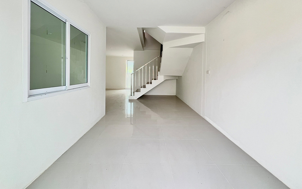 #ขาย ทาวน์โฮม 2 ชั้น สร้างใหม่ ใจกลางเมืองโคราช รายละเอียด  ทาวน์โฮม 2 ชั้น สร้างใหม่ หลัง รร.อัสสัมชัญฯ ต.ในเมือง อ.เมือง นครราชสีมาสะดวก เข้าออกสะดวกสะบาย ทั้งถนนเส้นสุระฯ2 ถนนเซนต์เมรี่ ถนนมิตรภาพ ทำเลดีสุดๆแบบนี้ช้าไม่ได้แล้ว สาธารณูปโภคครบครันพื้นที่ 36.2 ตรว. 3 ห้องนอน 2 ห้องน้ำ 2 จอดรถ2 ห้องโถง ใหญ่ๆ หลังบ้านกว้างขวาง สามารถต่อเติมได้อีกเยอะปั๊มน้ำ แท็งค์น้ำ 