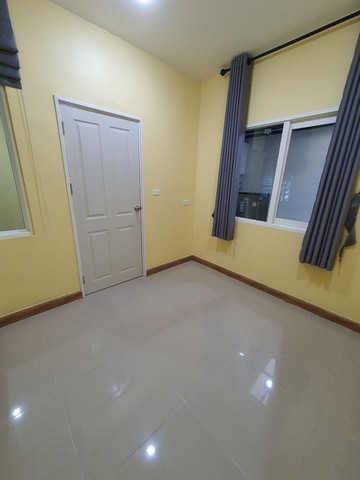 [B961]ให้เช่า 20k ทาวน์โฮม  โกลเด้นทาวน์ เฉลิมพระเกียรติ-สวนหลวง ซอย เฉลิมพระเกียรติ ร. 9 ซอย 30 แยก 14 แขวง ดอกไม้ เขต ประเวศ