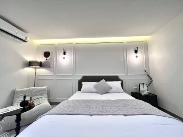 โซนนิมมาน ขาย 1.49 ล.เท่านั้น ​24 ตรม. 103 คอนโด นิมมาน ตกแต่งสวย คุมโทน ดูอบอุ่น ปลอดภัย เฟอร์นิเจอร์ครบ พร้อมเข้าอยู่ เดินทางสะดวกสบาย