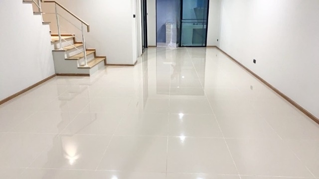 ให้เช่าโฮมออฟฟิศ 3 ชั้น 24ตรว. MRT มหาดไทย 180ตรม. วิชั่น 4นอน 4น้ำ 2จอดรถ 3แอร์ เข้าออกได้หลายทาง ตลาดปัฐวิกรณ์