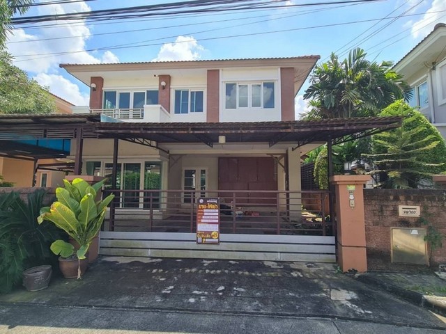  รายละเอียดเพิ่มเติม Code ID : AJ 0029  ราคาขาย 4,560,000  บาท- ขนาดพื้นที่ :  51 ตารางวา - จำนวนห้อง :  3 ห้องนอน 3 ห้องน้ำ  - ที่จอดรถ :   1    คันพิกัดทรัพย์ :  https://maps.app.goo.gl/MUFEHdGCCf8Na4yY7    สถานที่ใกล้เคียง- ใกล้1 เซ็นทรัล รามอินทรา 2 แฟชั่นไอส์แลนด์ 3 ร.พ.สายไหม 4 รพ.สินแพทย์ 5 ร.ร.สารสาสน์วิเทศสายไหม(เอกตรา 2) 6 ร.ร.นานาชาติไทยสอบถามเพิ่มเติม/นัดชมโทร. 097-419-5982(พลอย)โทร. 096-932-4624(ออมสิน)Line : @panaya (มี@ด้านหน้า)ปรึกษาสินเชื่อฟรี One S