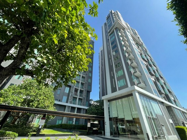   รายละเอียดเพิ่มเติม Code ID : AI 0548  ราคาขาย 4,409,900  บาท- พื้นที่ใช้สอย : 44.63  - จำนวนห้อง :   1 ห้องนอน 1 ห้องน้ำ - ชั้น : 3- อาคาร : C พิกัดทรัพย์ : https://maps.app.goo.gl/xoC3bW8LFJoWxPQr7    สถานที่ใกล้เคียง- ใกล้Park Lane เอกมัย, J Avenue ทองหล่อ- ใกล้The Taste ทองหล่อ, @ 10 ทองหล่อ - ใกล้เทสโก้ โลตัส, บิ๊กซี, เมเจอร์ เอกมัย,- ใกล้ร.ร.นานาชาติเอกมัย, Wells International School, รพ.สุขุมวิท,รพ.สมิติเวช สุขุมวิท สอบถามเพิ่มเติม/นัดชมโทร. 097-419-5982(พลอย)โทร. 096-932-4624(ออมส�