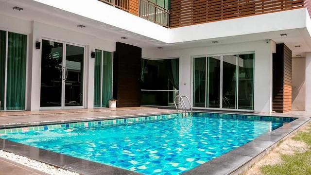 ขายบ้านเดี่ยว 2 ชั้น สไตล์โมเดิร์น ซอยรามอินทรา 117 เนื้อที่ 1 ไร่ 36 ตรว.พร้อมสวนและสระว่ายน้ำส่วนตัว พื้นที่ใช้สอยกว่า 800 ตรม.4 ห้องนอน