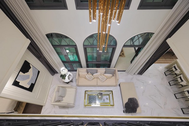 ขาย-เช่า บ้านหรู 3 ชั้น  เอกมัย 22 สุขุมวิท สระว่ายน้ําส่วนตัว ลิฟต์ส่วนตัว พื้นที่ 500 ตารางเมตร 4 ห้องนอน5 ห้องน้ํา ที่ดิน 49.9 ตร.ว.