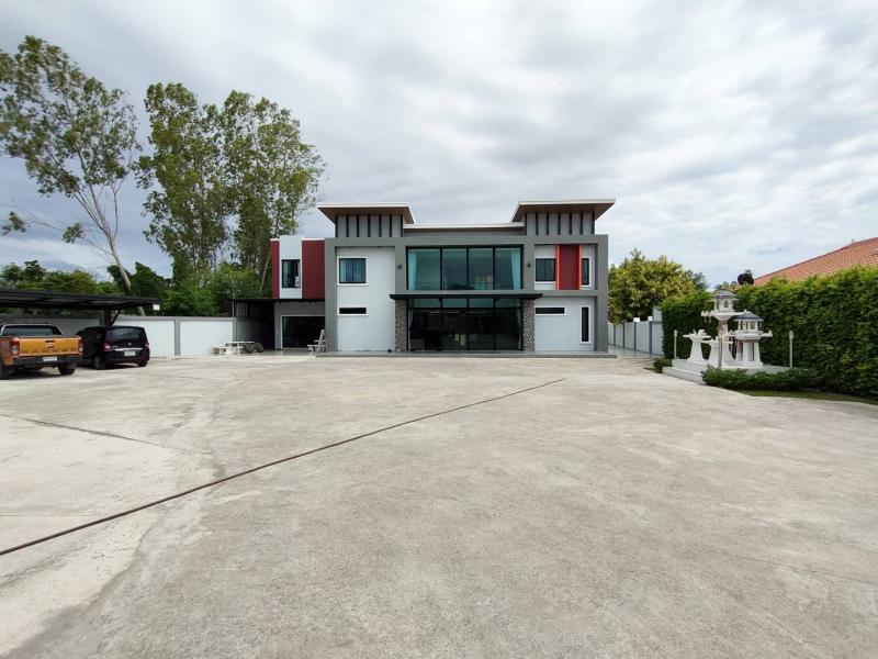 ขายบ้านพัทยา ขายสำนักงานออฟฟิศ สุดหรู ห้วยใหญ่พัทยา  ลดราคาจาก  27.9 ล้าน เหลือเพียง 24.9 ล้าน