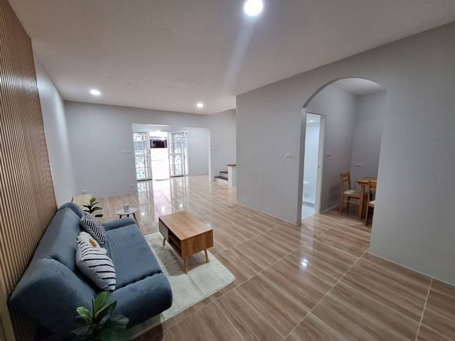 ขายทาวน์เฮ้าส์ 2ชั้น หมู่บ้านเดอะคอนเนค8 ใกล้เมกา ฟรีโอน แต่งใหม่ สวยๆ พร้อมอยู่ 25 ตรว.