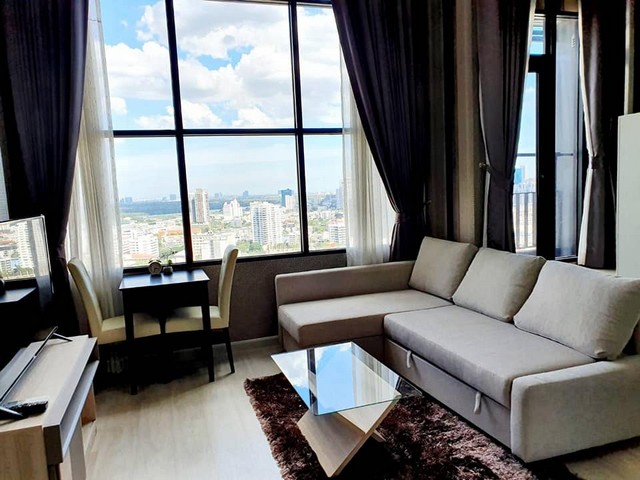 KnightsBridge Prime Sathorn, clean, beautiful view, nice to live in, 30th floor, BTS Chong Nonsi.***Service for selling/renting houses, condos and giving advice. If interested, contact at any time***Interested in additional details or pictures or making an appointment to see the room?Contact Ekachai (Aui)T. 089-799-5598Line ID: @auiauiaui001 (add @ in front)-------------------------------------------------- -------------Room type: 1 bedroom, 1 bathroomSize 38 sq m., 30th floorNew, clean room, beautifully decorated, ready to move in.details-------------------------------------------------- ------------Rental price: 27,000.-/month-------------------------------------------------- ------------* furniture- wardrobe- Built-in kitchen- Bed with mattress- Sofa-------------------------------------------------- ------------*Nearby important places (Based on information from Google Map)- Central Plaza Rama 3: 3.8 km.- Asiatique : 5.2 km.- Saint Joseph Convent School: 2.9 km.- Bangkok Christian S