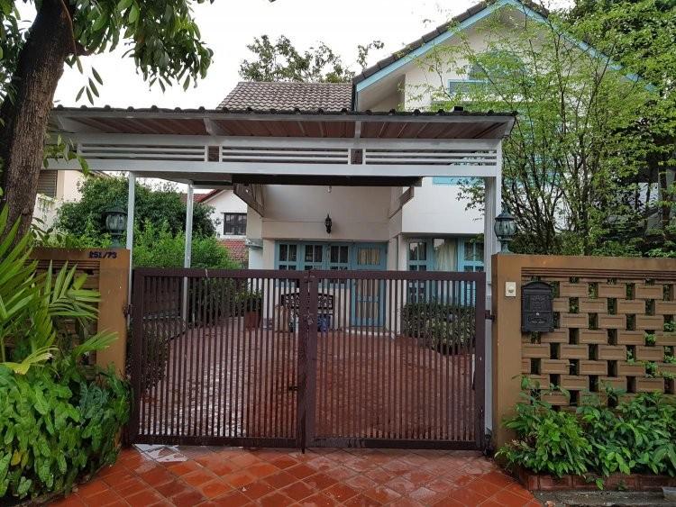 EPL-HR3244 ให้เช่าบ้านเดี่ยว 2ชั้น หมู่บ้านสัมมากร รามคำแหง112 ถนนรามคำแหง  เนื้อที่ 60 ตารางวา 3 ห้องนอน 3 ห้องน้ำ พร้อมเฟอร์นิเจอร์