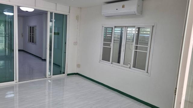 EPL-HR3242 ให้เช่าบ้านแฝด  ใกล้BTSปุณณวิถี รีโนเวทใหม่ 2 ห้องนอน 2 ห้องน้ำ เนื้อที่ 38 ตรว.ติดแอร์ใหม่ 2 เครื่อง เหมาะอยู่อาศัย