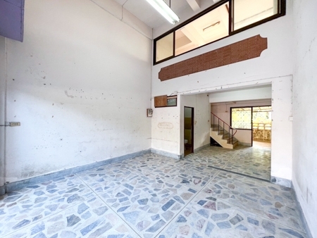 2 and a half story building for rent, next to the main road, Lippa Noi zone, on Koh Samui.