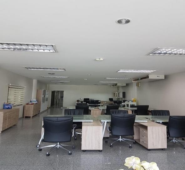 ให้เช่าอาคารพร้อมโกดัง4ชั้น2,418 ตรม. ถนนเฉลิมพระเกียรติร.9ซอย79 ใกล้สนามบินสุวรรณภูมิ