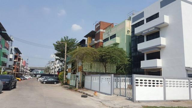 ให้เช่าสำนักงาน4ชั้น 440 ตร.ม.ย่านดอนเมืองถนนวิภาวดีรังสิตจอดรถได้หลายคันใกล้สนามบินดอนเมือง