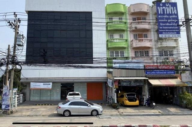 ให้เช่าอาคารพาณิชย์3คูหา5ชั้น 714 ตรม.ถนนเทพารักษ์ กม.4 ใกล้แยกศรีเทพาใกล้ MRT ศรีเทพา