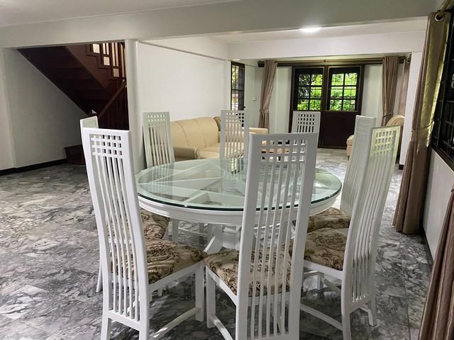 ให้เช่าบ้านเดี่ยว2ชั้น 6นอน หมู่บ้านสัมมากรรามคำแหง110 เฟอร์ครบพร้อมอยู่ เหมาะอยู่อาศัยหรือทำออฟฟิศ