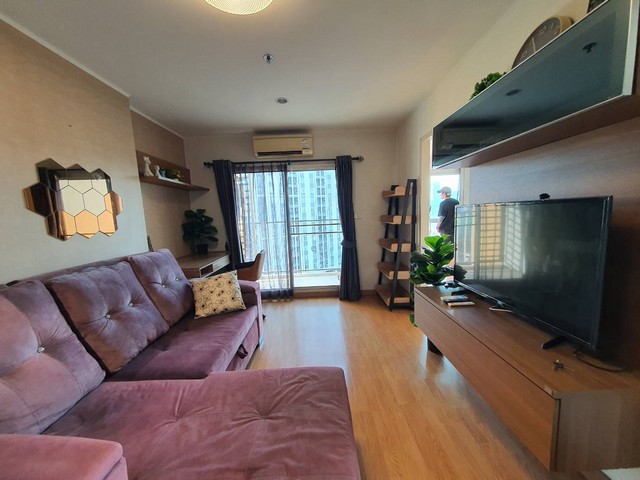 ให้เช่า คอนโด U DELIGHT แอท ห้วยขวาง สเตชั่น ใกล้รถไฟฟ้า MRT ห้วยขวาง 42 ตร.ม ชั้น 11 ตึก A ห้องมุม พร้อมอยู่ ยู ดีไลท์ แอท ห้วยขวาง สเตชั่น U DELIGHT @ HUAYKWANG STATIONขนาด 42 ตร.ม.ตึก A สูง 20 ชั้น อยู่ชั้น 11 1 ห้องนอน, 1 ห้องน้ำ, 1 ห้องครัว, 2 ระเบียง ห้องริม วิวสวย มี 2 ระเบียง โปร่ง โล่ง รับลมได้ดีที่ตั้ง: ถนนประชาอุทิศ แขวงห้วยขวาง เขตห้วยขวาง กรุงเทพฯเครื่องใช้ไฟฟ้า:- แอร์ 2 เครื่อง, ตู้เย็น, ไมโครเวฟ, เคร